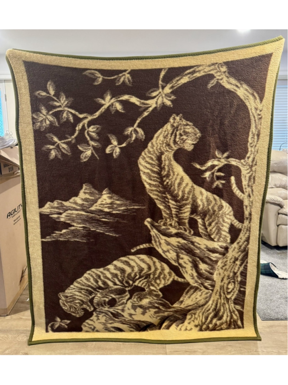 Vintage Tiger Blanket Korean Mink StylePlush Throw Brown Tan San Marcos 74x60